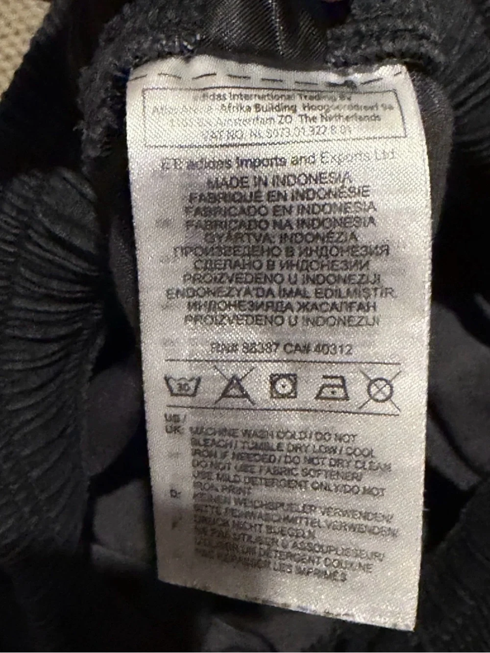 adidas lightweight athletic